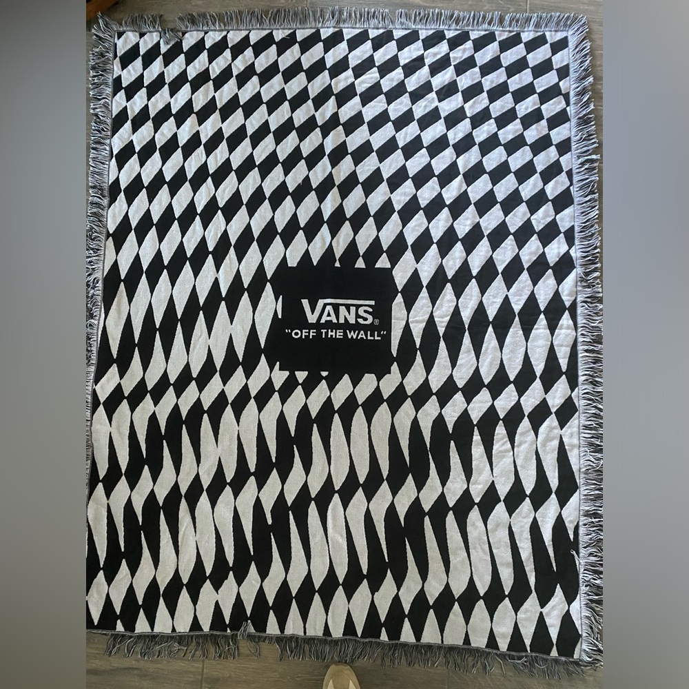 VANS Off The Wall Warped Woven Tapestry Throw Blanket 52x60 Checkerboard -1985